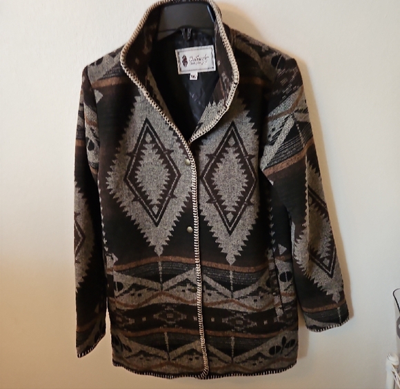 Women’s Brown Southwestern Pattern Utility Jacket - Picture 7 of 10